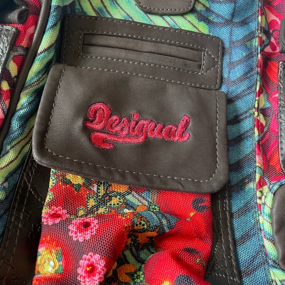 DESIGUAL LUGGAGE TOTE - Picture 3 of 6